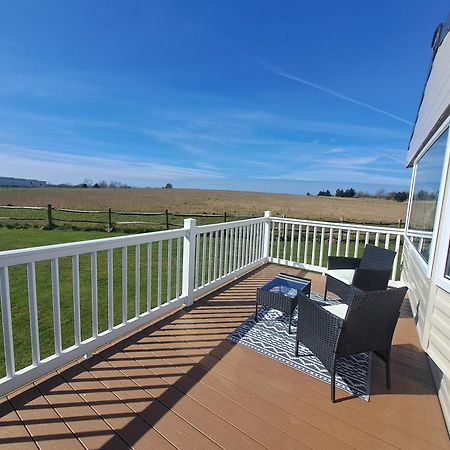 N & V Caravan Sand Le Mere Tunstall  Exterior photo